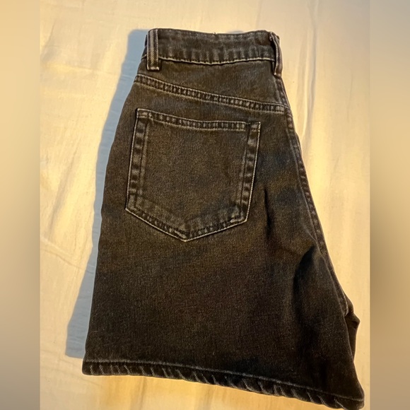 Zara women’s denim shorts US 2 - Picture 3 of 5